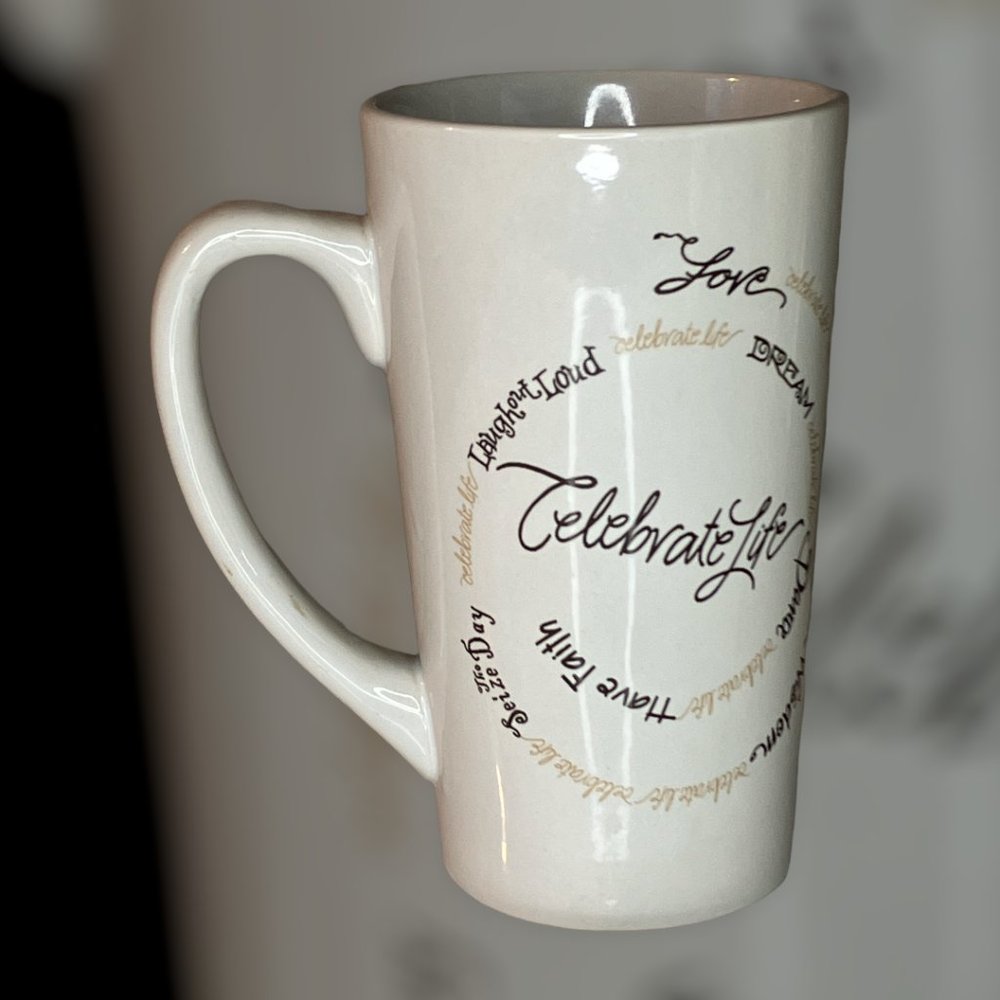 Celebrate Life Love Life Is A Circle Ceramic Mug by Carson Pre-Owned VF+++Unused